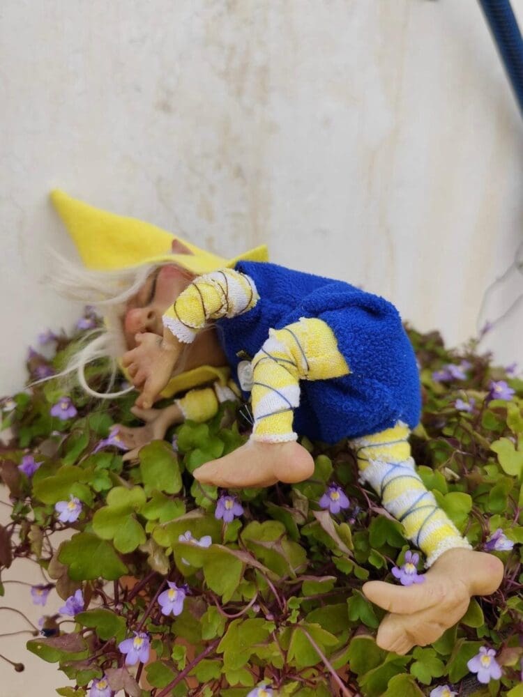 Dream Elf - La figurine en porcelaine qui rêve de vous
