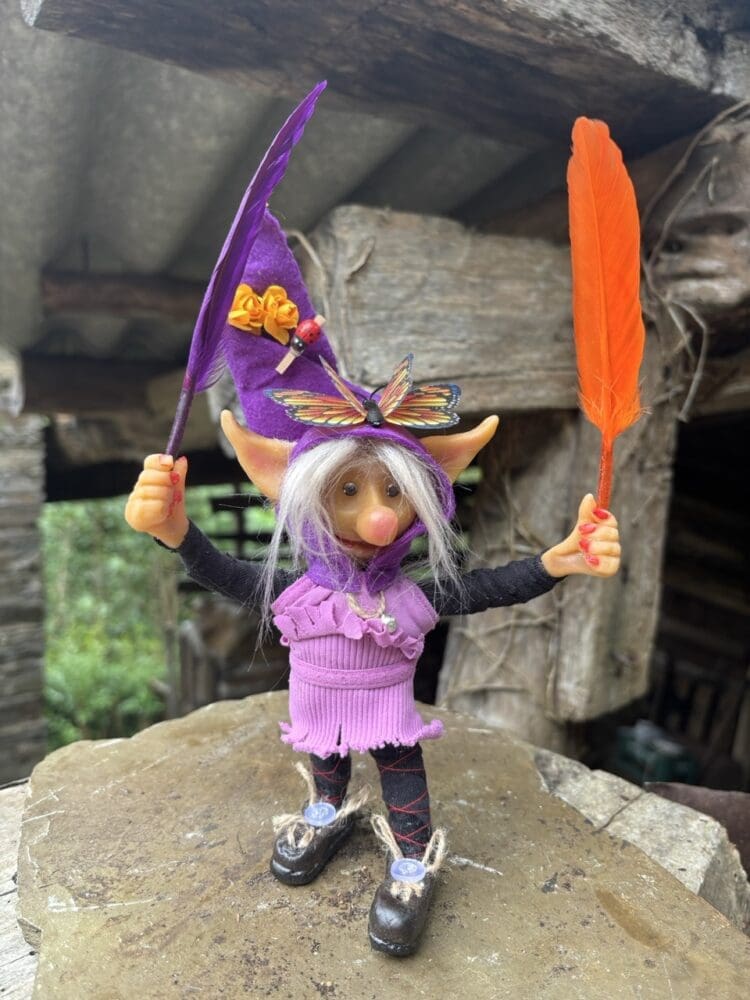 Pet Guardian Imp - the Figurine that Loves your Furry Friends